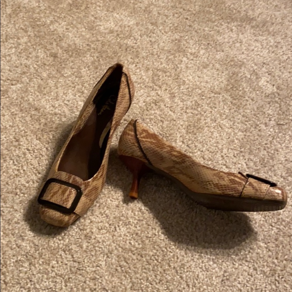 Cole Haan Pumps